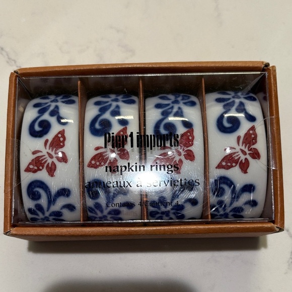 Pier 1 White Napkin Rings with Blue and Red Design new in box - Picture 1 of 4